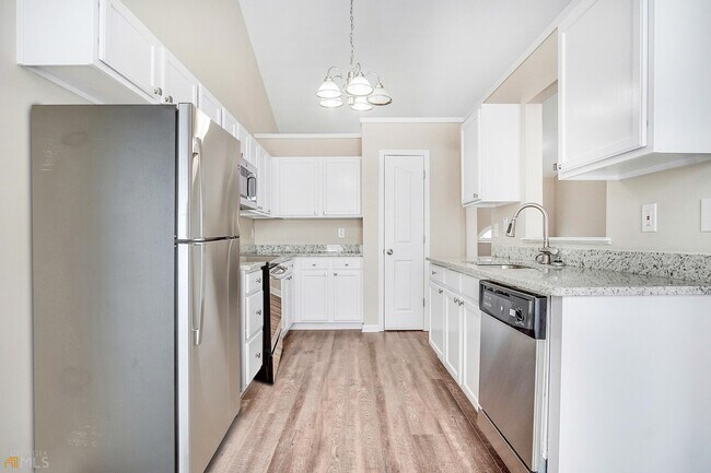 Foto del edificio - 6576 Snow Bird Ln