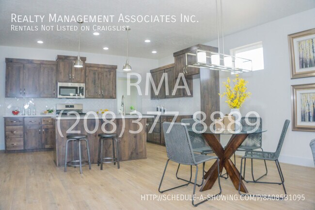 Building Photo - 9699 W Macaw St