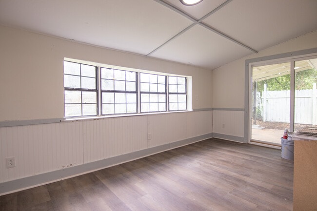 Foto del edificio - 5390 Margo Ln