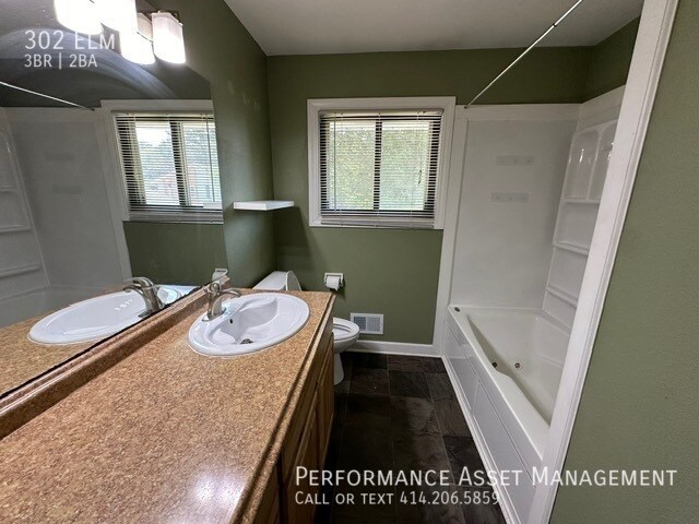 Building Photo - Gorgeous 3bd single family home in Slinger