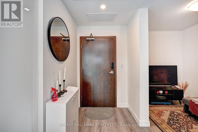 Building Photo - 60 Frederick St