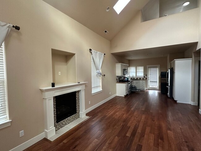 Building Photo - Vaulted Ceilings & Loft – Charming 3 Bedroom Home