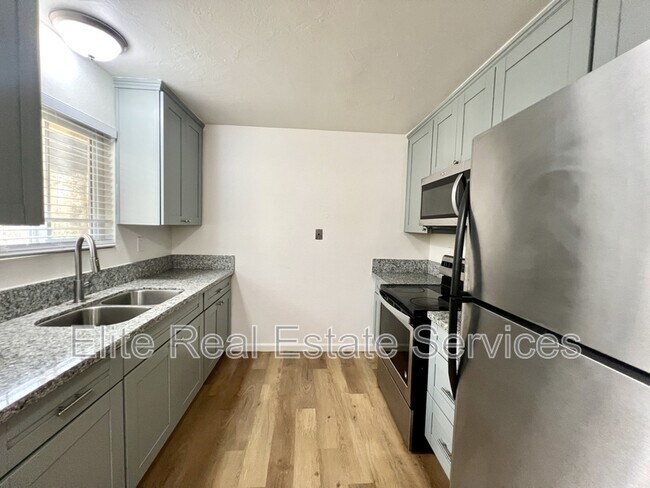 Building Photo - 1538 Sams Hill Rd