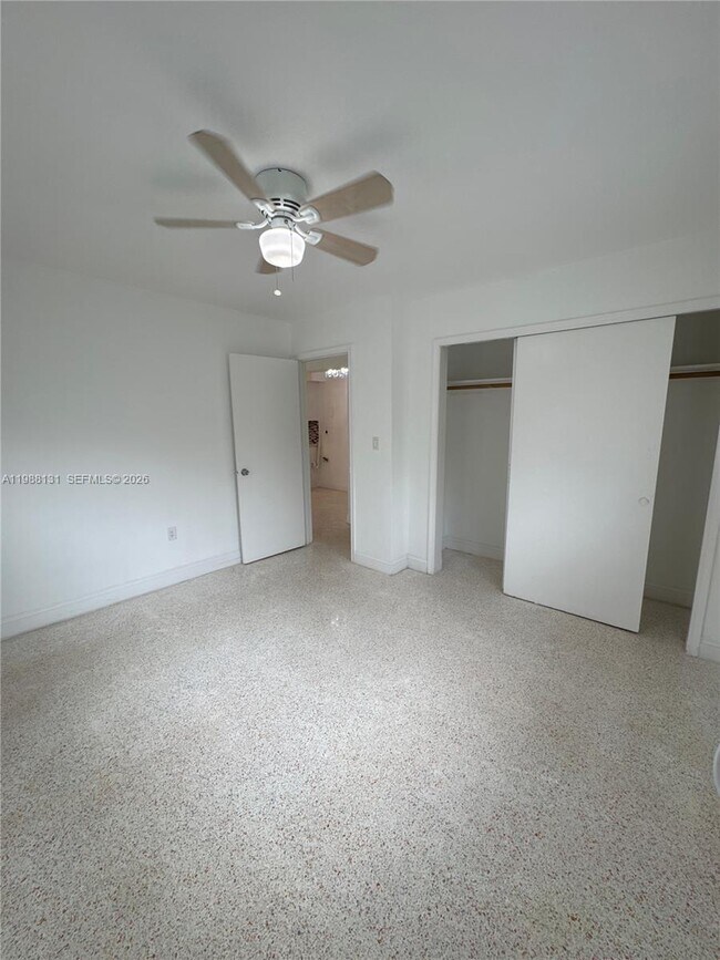 Foto del edificio - 2429 SW 9th St