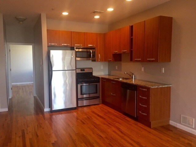 Primary Photo - 315 Broadway