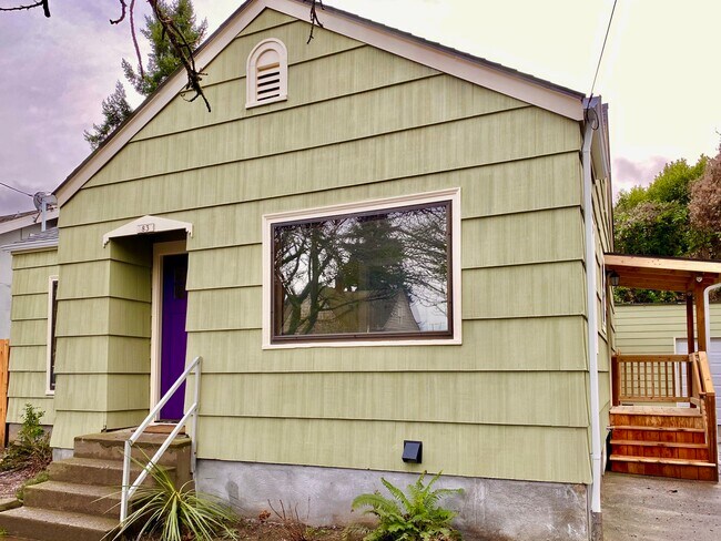 Building Photo - 1830 N Kilpatrick St