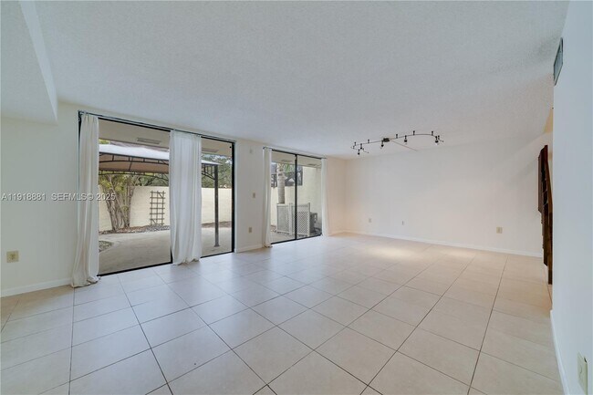 Foto del edificio - 7827 SW 106th Cir