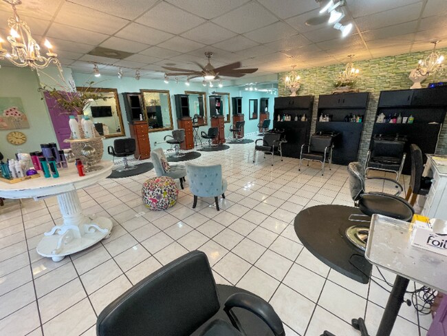 Foto del edificio - 6335 Chadbourn Hwy