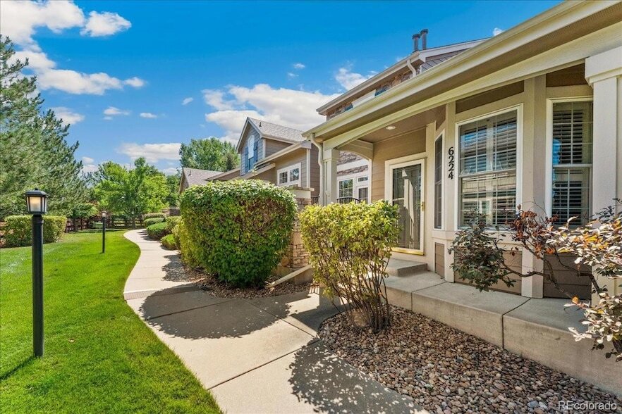Foto principal - 6224 Secrest St