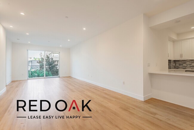 Foto del edificio - Incredible, Spacious Three Bedroom with a ...