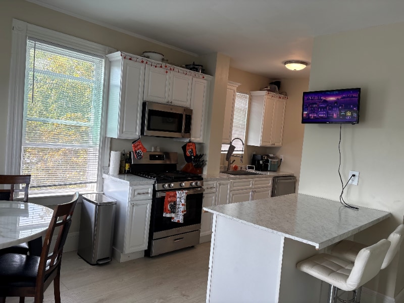 Photo - 10 Forest St (Lynn, MA)
