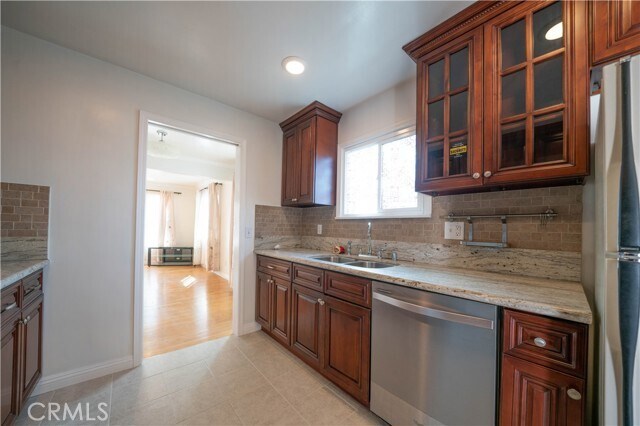 Foto del edificio - 517 N Soldano Ave