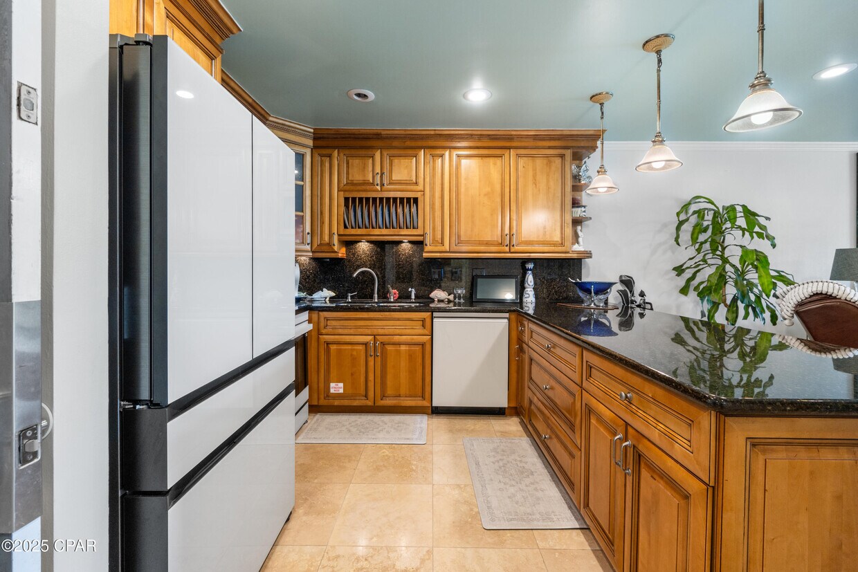 Foto principal - 4725 Bay Point Rd