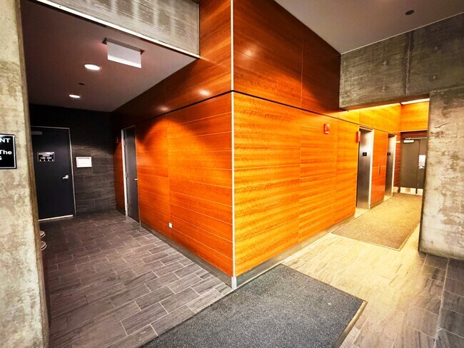 Building Photo - 1720 S Michigan Ave