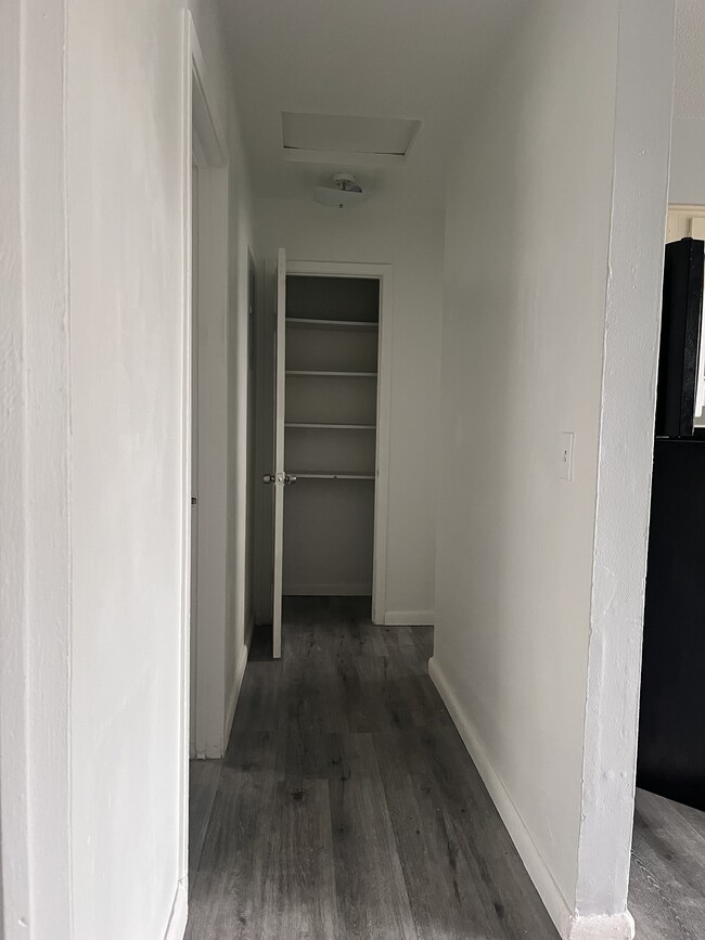 Building Photo - 384 Avenue N