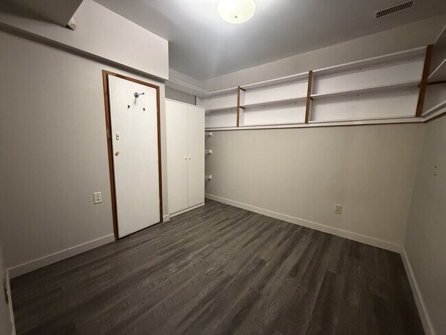 Photo du bâtiment - 2217 Hillside Ave