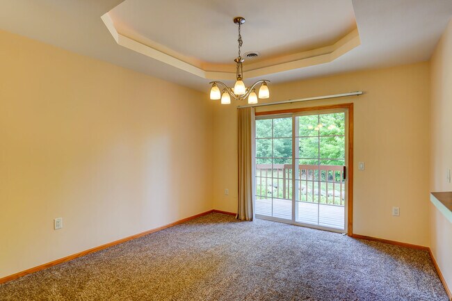 Foto del edificio - 1813 Carns Dr