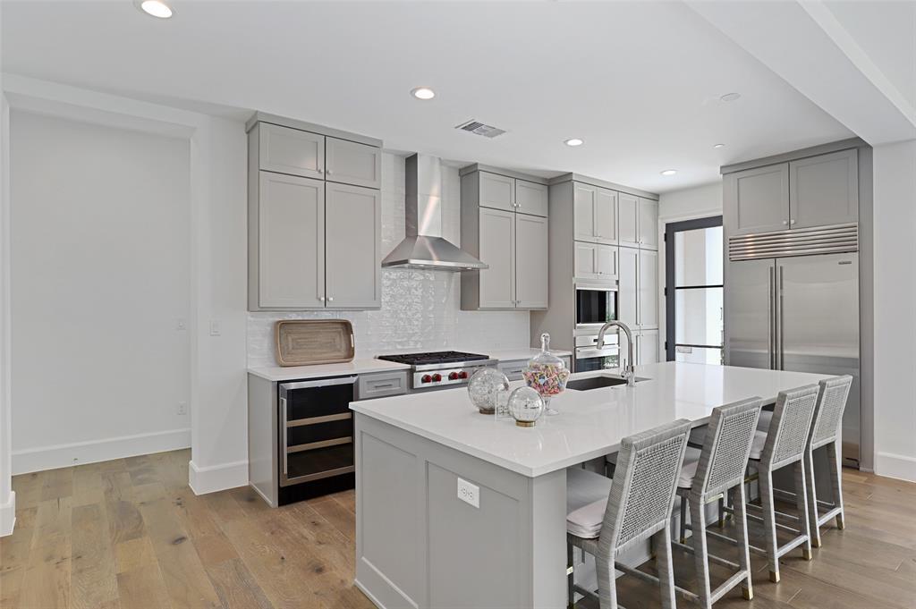 Photo - 5270 Town and Country-2564