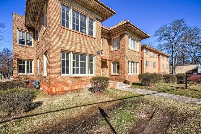 Foto del edificio - 1445 Lucile Ave SW