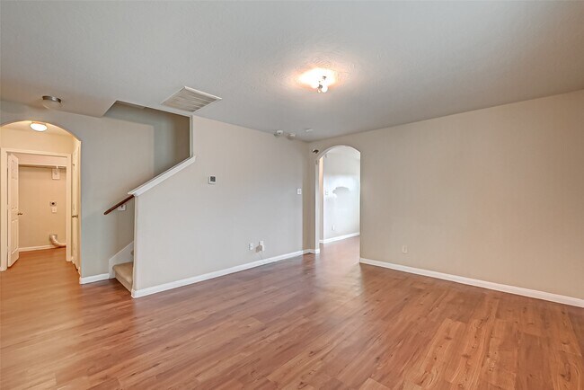 Foto del edificio - 838 Darbydale Crossing Ln