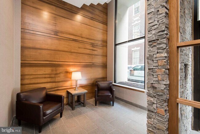 Foto del edificio - 220 S 16th St