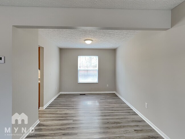 Foto del edificio - 5819 Rothrock Ct