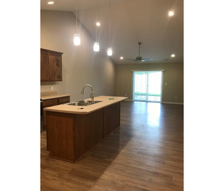 Building Photo - 1042 Augusta Dr