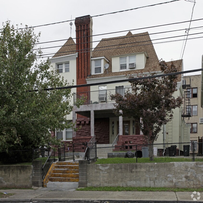 Primary Photo - 281 Garfield Ave