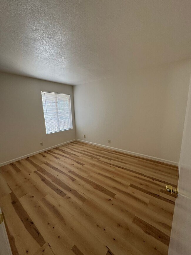 Foto del edificio - 38500 Paseo Padre Pkwy