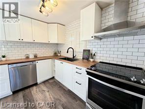 Building Photo - 995 Elgin St N