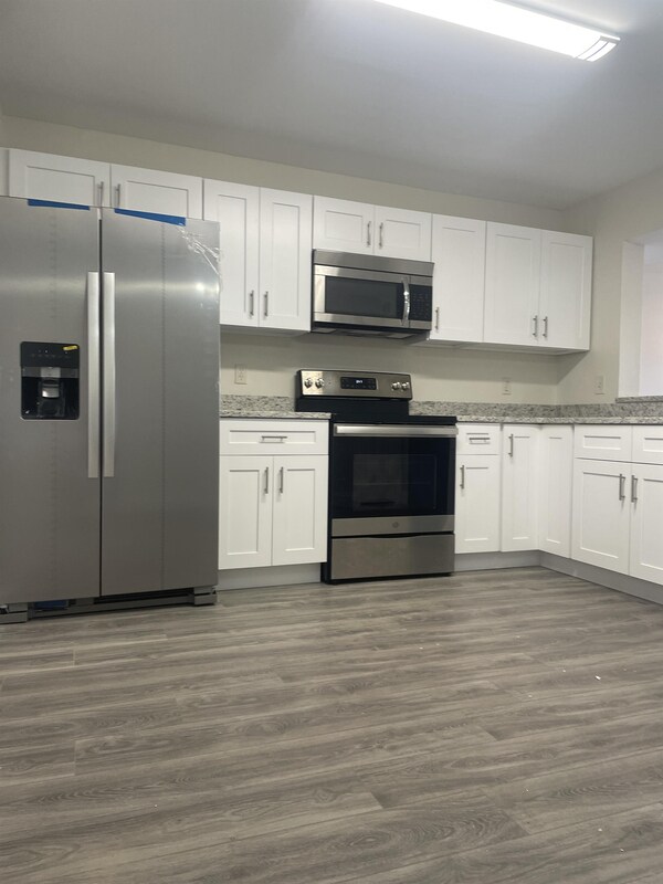 Building Photo - 12352 Fox Hound Ct