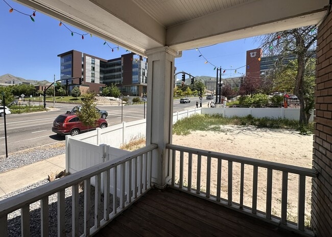 Building Photo - 1332 E 400 S