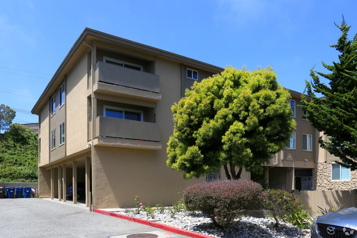 Foto del edificio - 90 Kent Ct