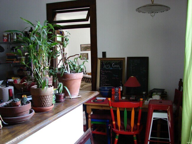 Foto del edificio - 904 W 3rd St