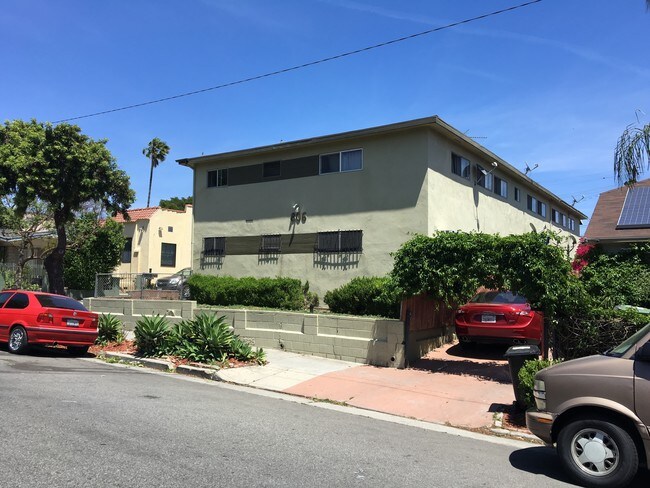 Building Photo - 806 N Hobart Blvd