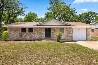 Building Photo - 8410 Briarwood Ln