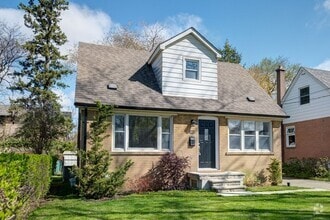 Building Photo - 40 Stamford Square N