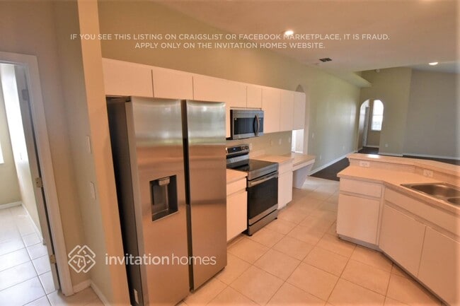 Building Photo - 12908 Lake Ventana Dr