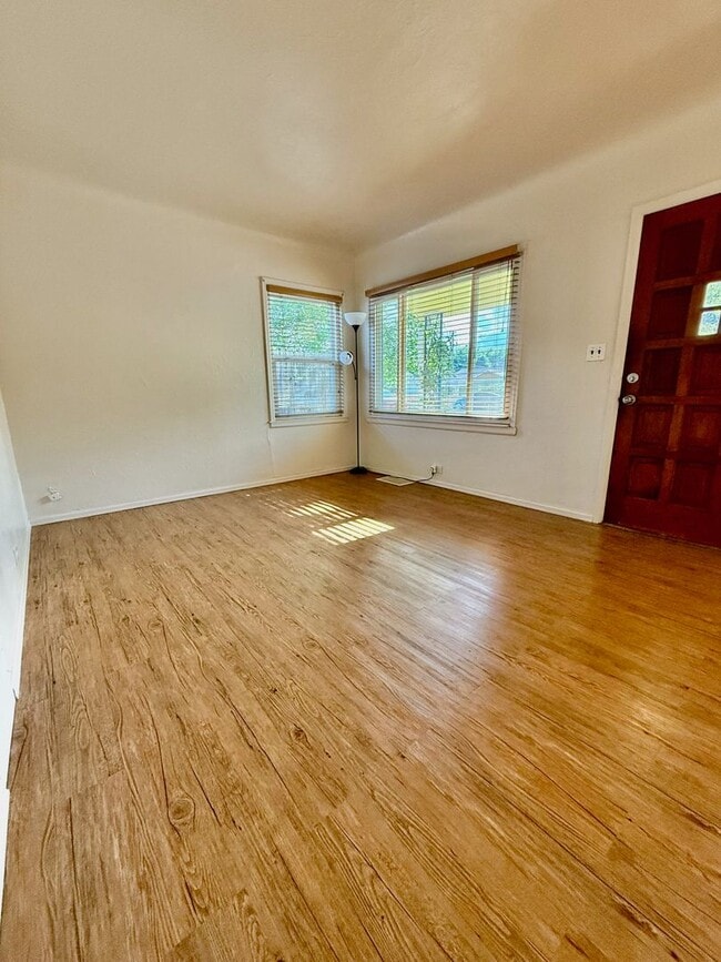 Foto del edificio - Updated 3 Bed Home with Large Yard