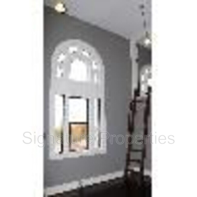 Building Photo - 3 E Church St