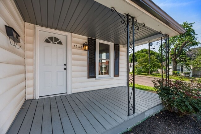 Building Photo - Knoxville 37921 - 2 Bedroom, 1 bath home -...