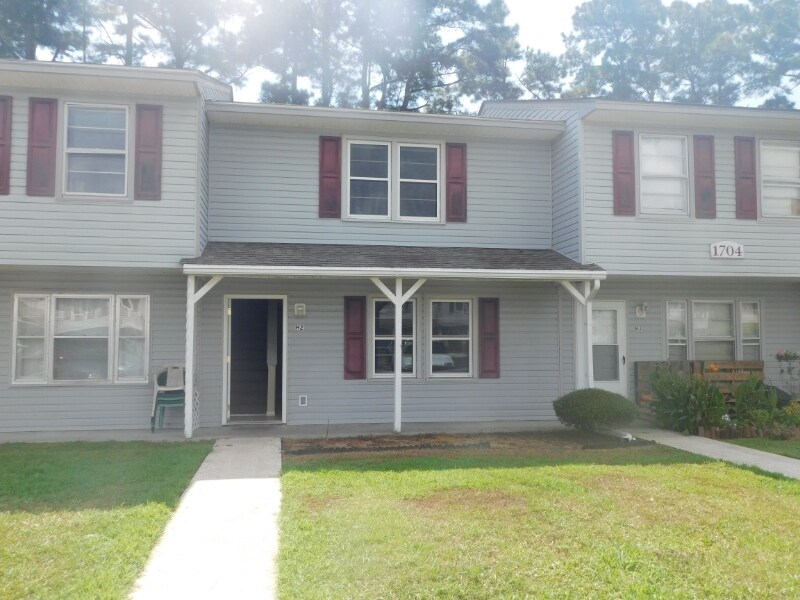 1704 Fawn Vista Dr N, Surfside Beach, SC 29575 Townhome Rentals in