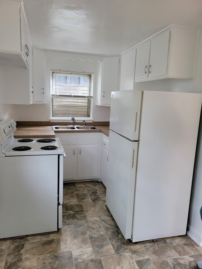 kitchen - 309 11th St