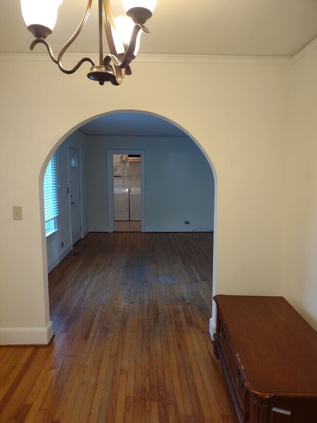 Foto del edificio - Adorable Two Bedroom Home in Edgewood!