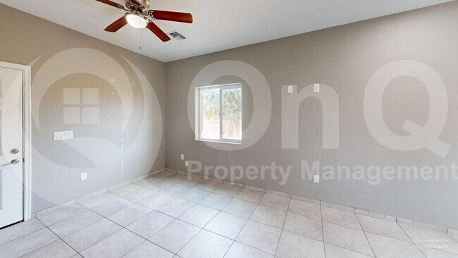 Foto del edificio - 433 E Navajo Rd