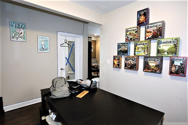 Foto del edificio - 4849 N Seeley Ave