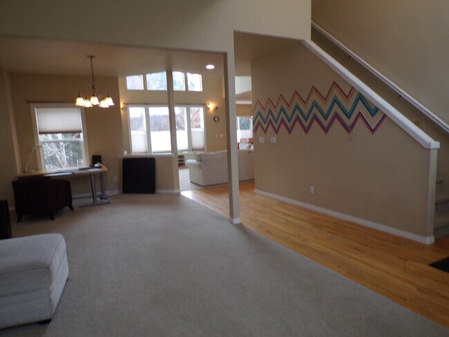 Building Photo - 12916 SW 147th Pl