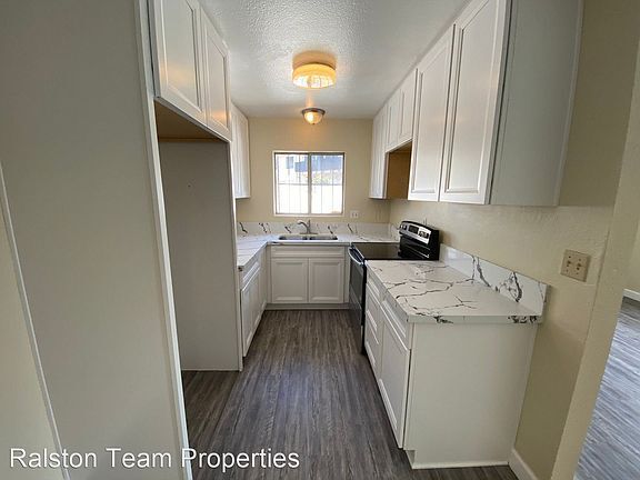 Building Photo - 6550 Pinecone Ln