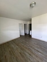 Building Photo - 1512 Wilson St