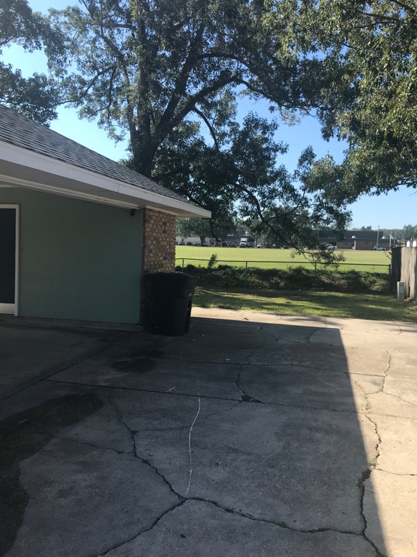 Foto del edificio - 15016 Lynbrook Dr